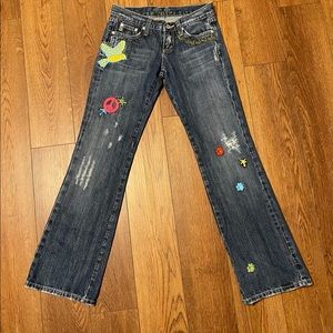 Miss Me Embroidery Jeans